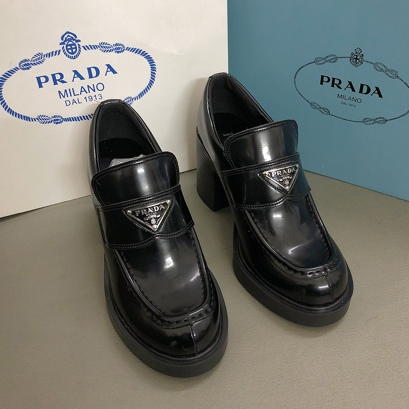 プラダ（ PRADA）Chocolate ブラッシュドレザー ハイヒール  ローファー レディース