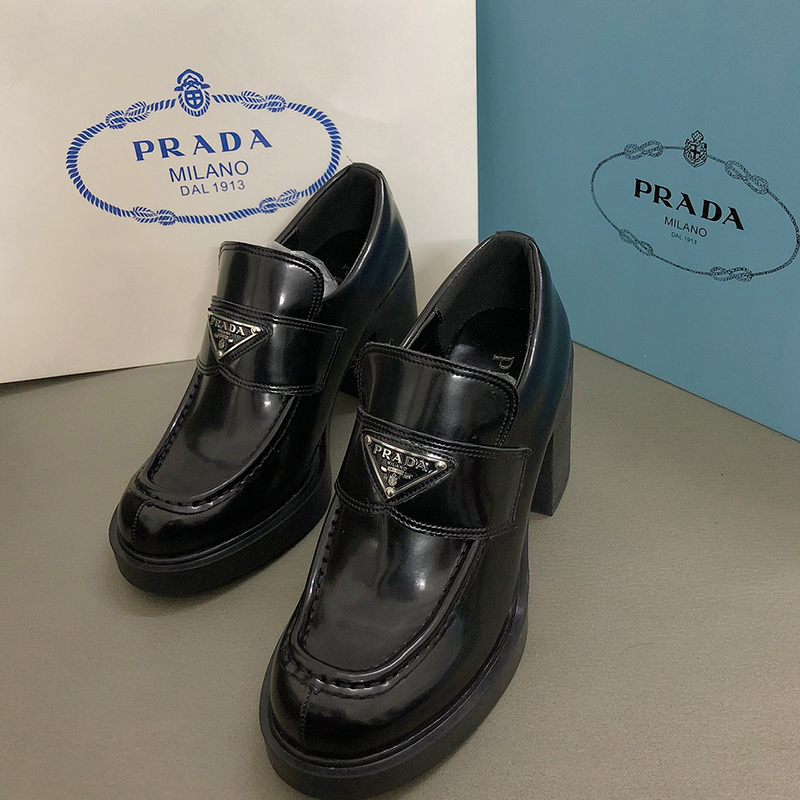 プラダ（ PRADA）Chocolate ブラッシュドレザー ハイヒール  ローファー レディース