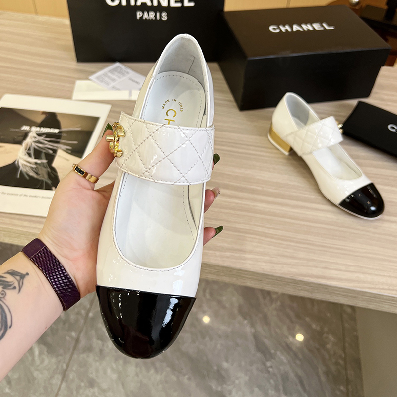 シャネル（CHANEL） レザー 靴 シューズ ローファー レディース 2色選択可