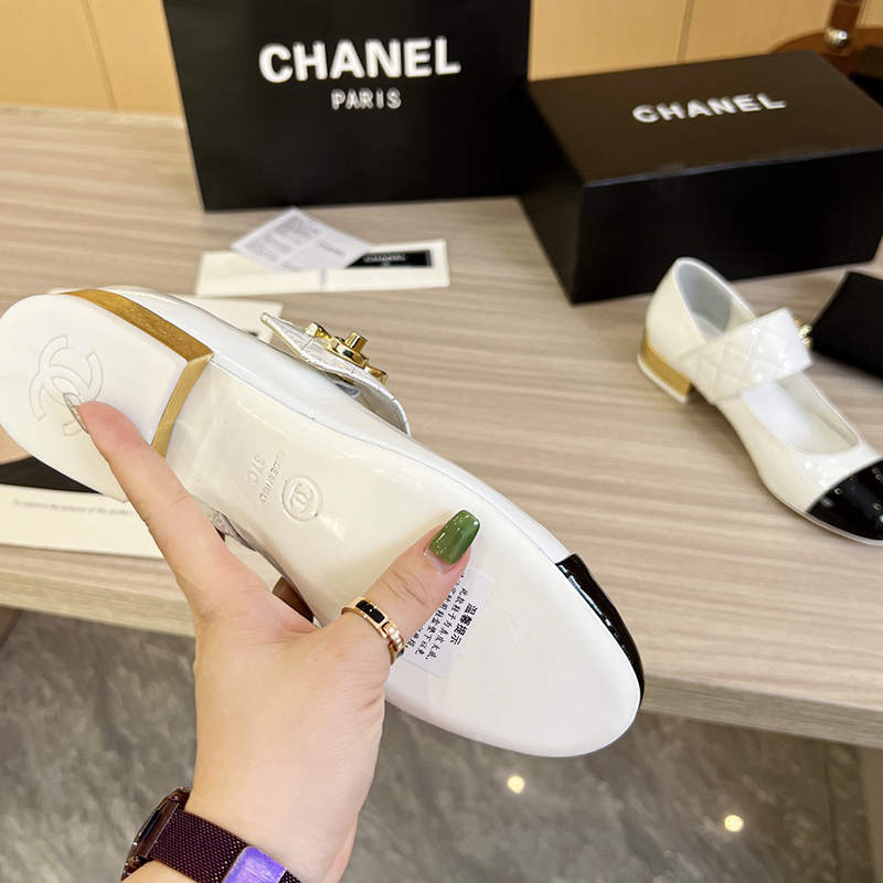 シャネル（CHANEL） レザー 靴 シューズ ローファー レディース 2色選択可