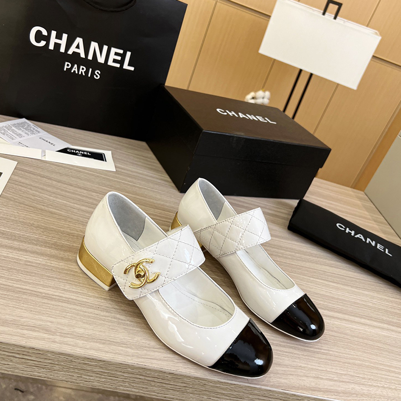 シャネル（CHANEL） レザー 靴 シューズ ローファー レディース 2色選択可