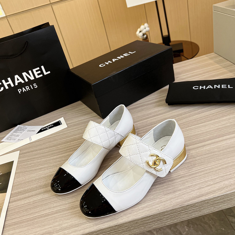 シャネル（CHANEL） レザー 靴 シューズ ローファー レディース 2色選択可