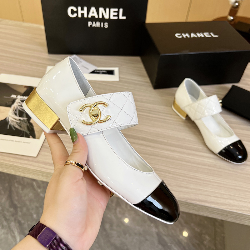 シャネル（CHANEL） レザー 靴 シューズ ローファー レディース 2色選択可