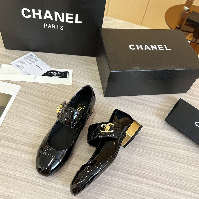 シャネル（CHANEL） レザー 靴 シューズ ローファー レディース 2色選択可