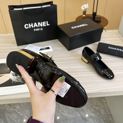シャネル（CHANEL） レザー 靴 シューズ ローファー レディース 2色選択可