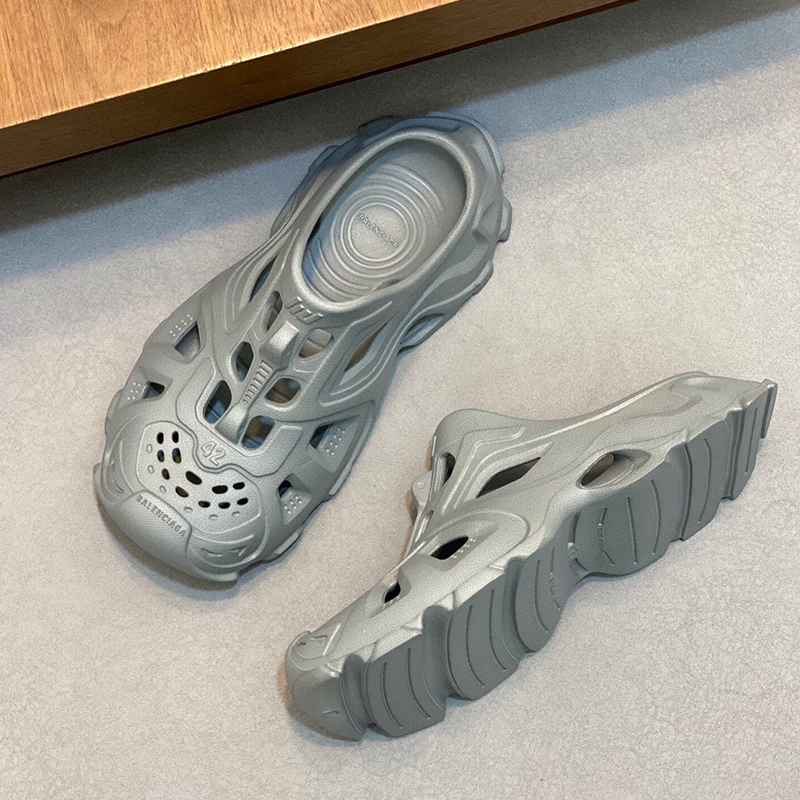 バレンシアガ（BALENCIAGA）HD ラバー カットアウト スライドサンダル ロゴ