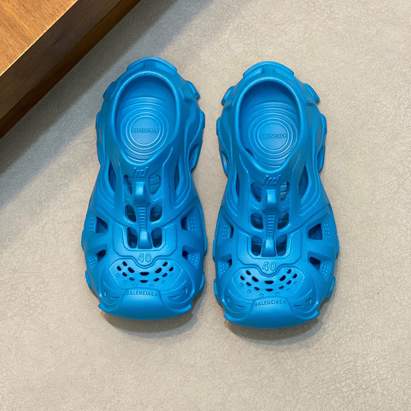 バレンシアガ（BALENCIAGA）HD ラバー カットアウト スライドサンダル ロゴ