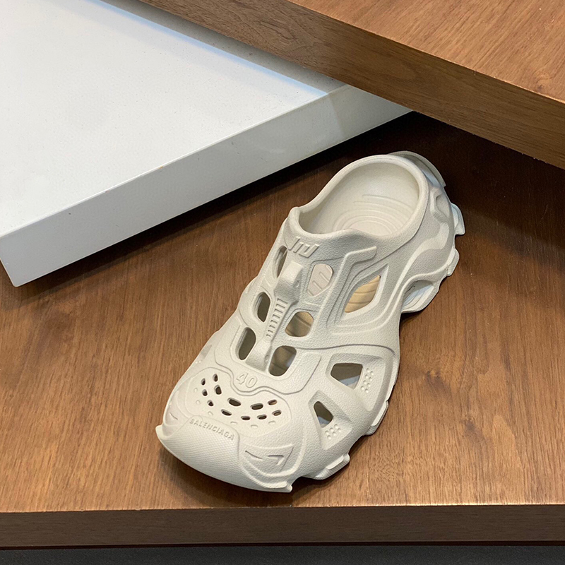 バレンシアガ（BALENCIAGA）HD ラバー カットアウト スライドサンダル ロゴ