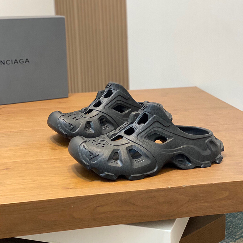 バレンシアガ（BALENCIAGA）HD ラバー カットアウト スライドサンダル ロゴ