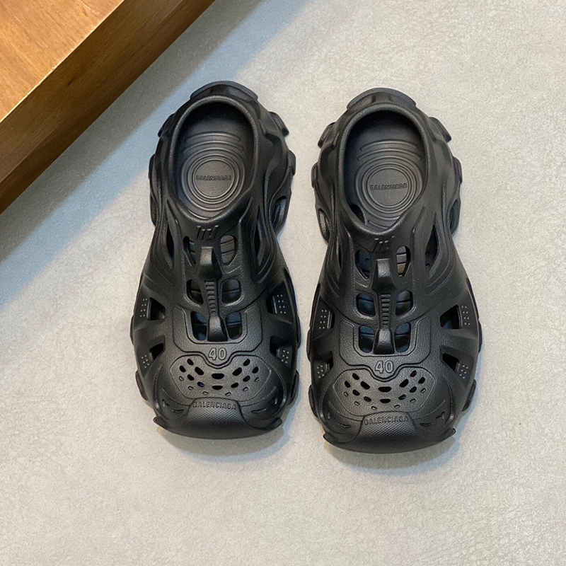 バレンシアガ（BALENCIAGA）HD ラバー カットアウト スライドサンダル ロゴ