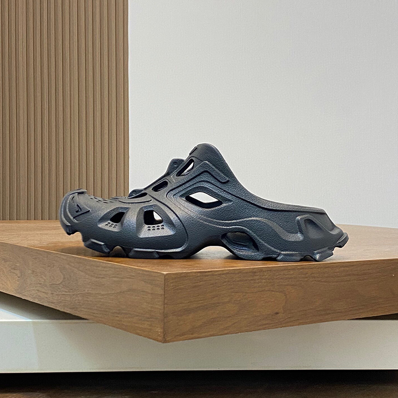 バレンシアガ（BALENCIAGA）HD ラバー カットアウト スライドサンダル ロゴ