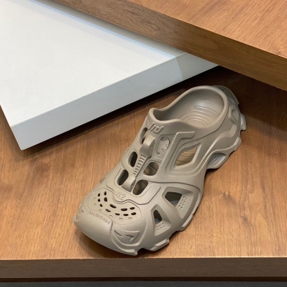 バレンシアガ（BALENCIAGA）HD ラバー カットアウト スライドサンダル ロゴ