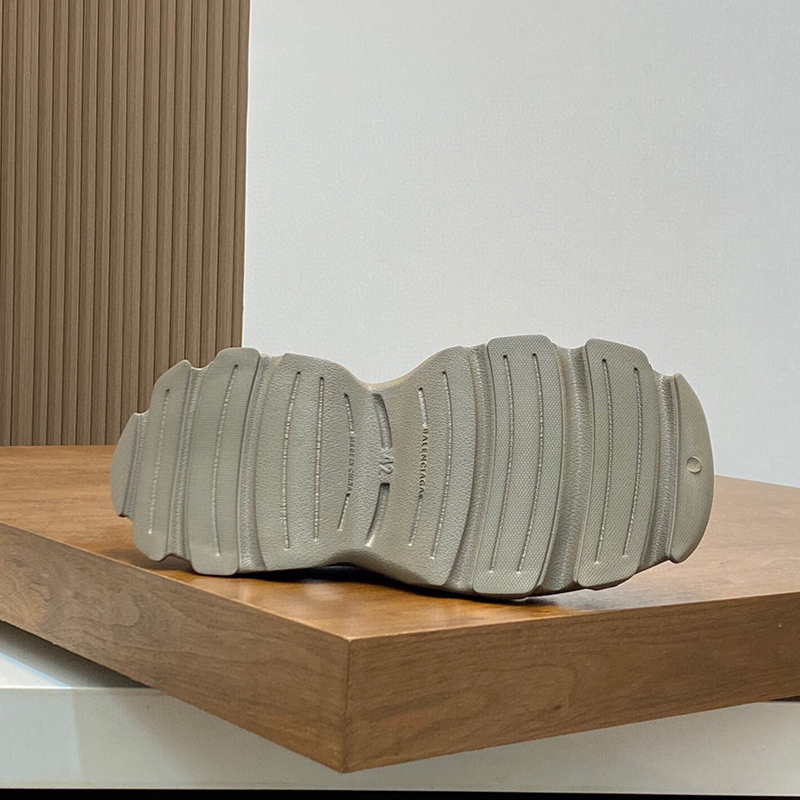 バレンシアガ（BALENCIAGA）HD ラバー カットアウト スライドサンダル ロゴ