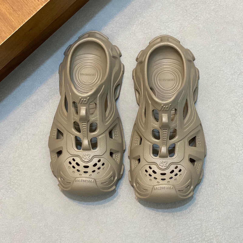 バレンシアガ（BALENCIAGA）HD ラバー カットアウト スライドサンダル ロゴ