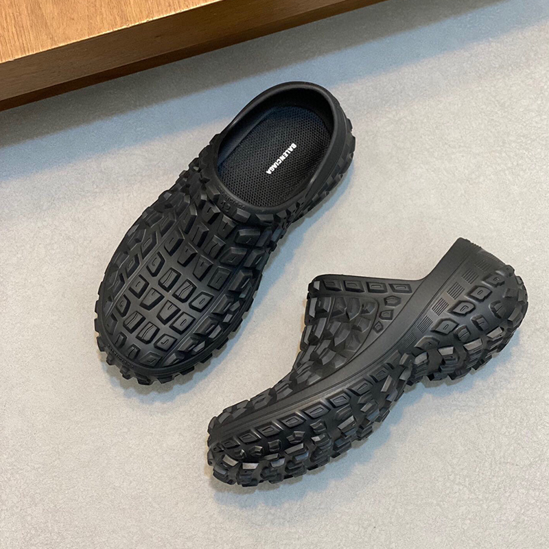 バレンシアガ（BALENCIAGA）ソールフワフワBouncer Clogサンダル