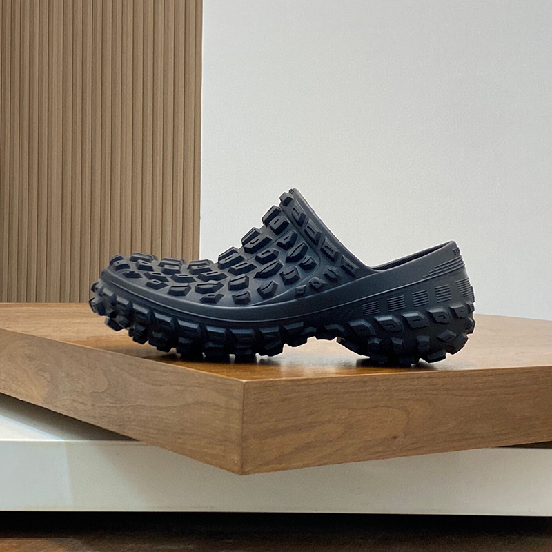 バレンシアガ（BALENCIAGA）ソールフワフワBouncer Clogサンダル