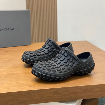 バレンシアガ（BALENCIAGA）ソールフワフワBouncer Clogサンダル