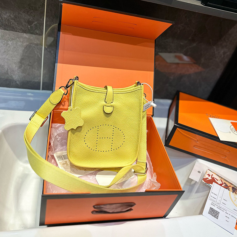 エルメス Hermès Evelyne ショルダーバッグ レディース
