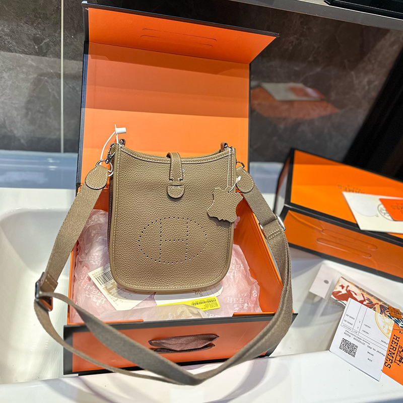 エルメス Hermès Evelyne ショルダーバッグ レディース