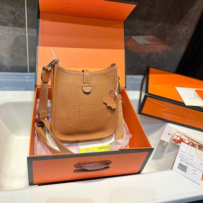 エルメス Hermès Evelyne ショルダーバッグ レディース