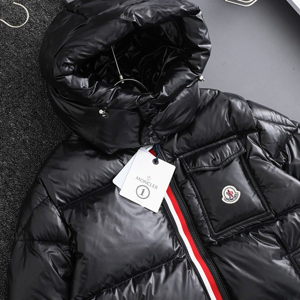 モンクレール Moncler ダウンコート ダウンジャケット メンズ