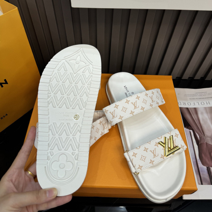 【ホールド感が歩きやすい♪】ルイ・ヴィトン（LOUIS VUITTON） シャワー サンダル レディース メンズ
