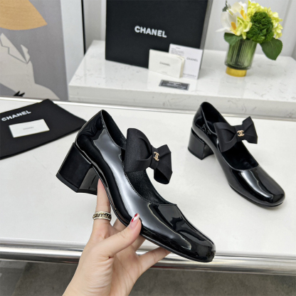 シャネル（CHANEL） レザー 靴 シューズ ローファー レディース 2色選択可