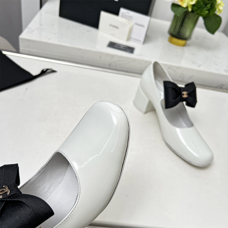 シャネル（CHANEL） レザー 靴 シューズ ローファー レディース 2色選択可