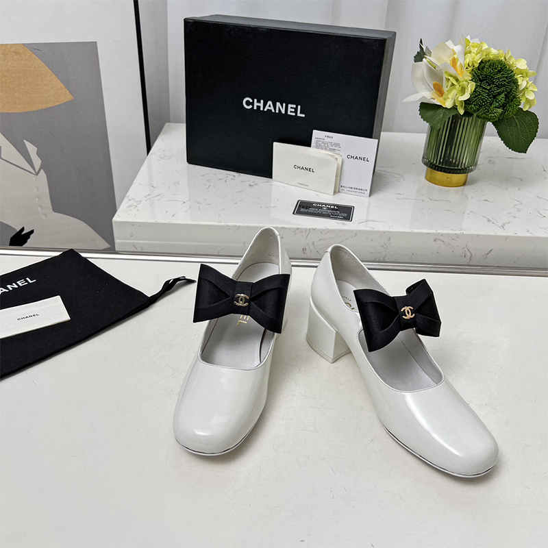 シャネル（CHANEL） レザー 靴 シューズ ローファー レディース 2色選択可