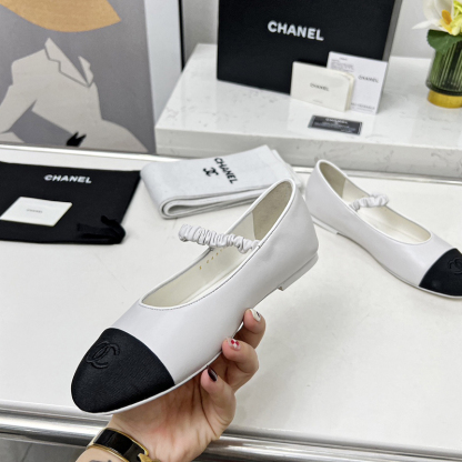 シャネル（CHANEL） レザー 靴 シューズ ローファー レディース 2色選択可