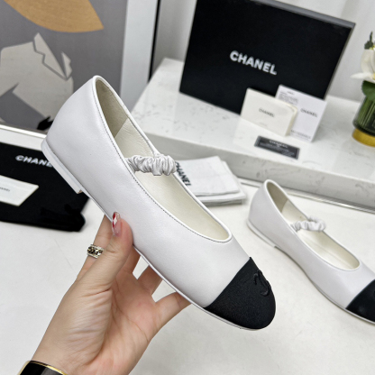 シャネル（CHANEL） レザー 靴 シューズ ローファー レディース 2色選択可