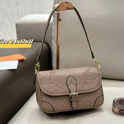 LOUIS VUITTON（ルイヴィトン）S級品  ハンドバッグ 24cm レディース