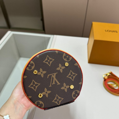 LOUIS VUITTON（ルイヴィトン）カンヌミニバッグ バケットバッグ レディース
