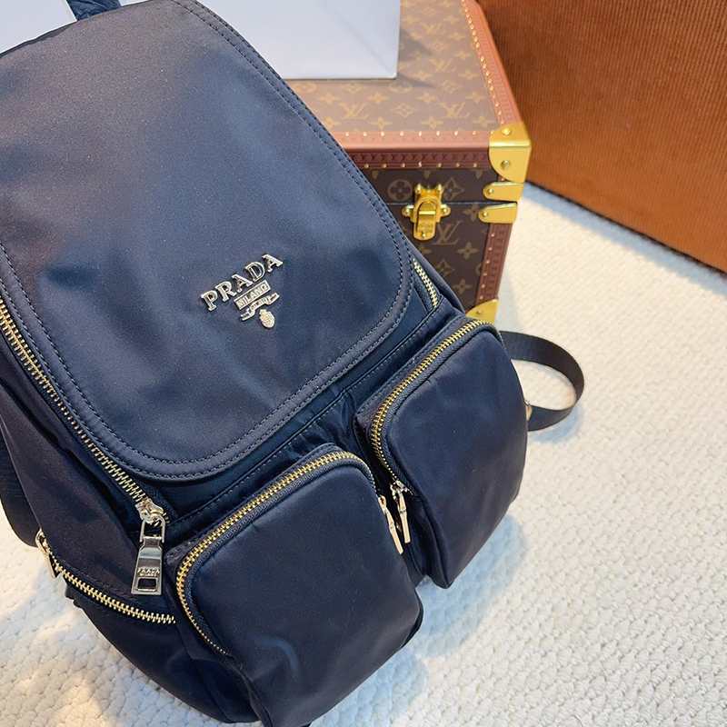 プラダ（ PRADA） バックパック リュックパック レディース