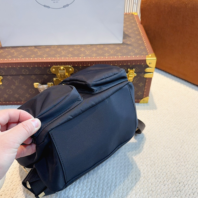 プラダ（ PRADA） バックパック リュックパック レディース