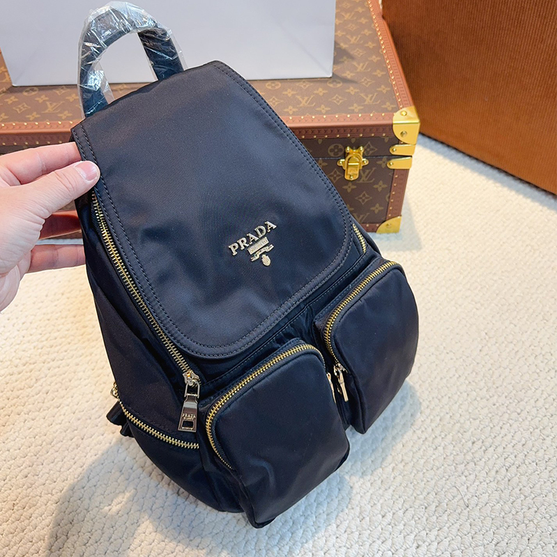 プラダ（ PRADA） バックパック リュックパック レディース