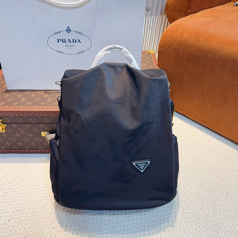プラダ（ PRADA） バックパック リュックパック レディース