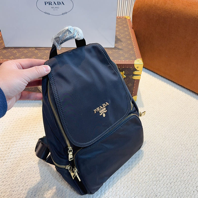 プラダ（ PRADA） バックパック リュックパック レディース