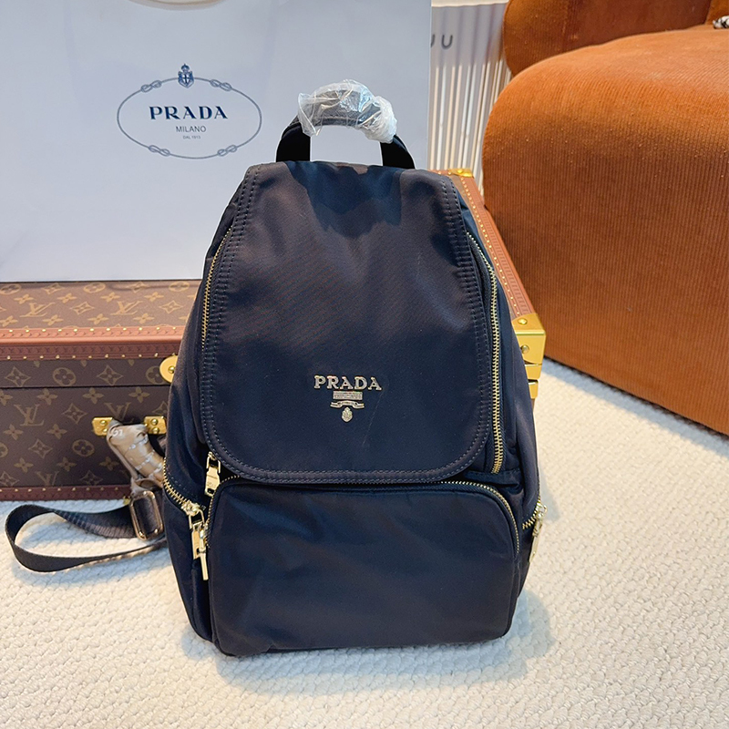 プラダ（ PRADA） バックパック リュックパック レディース