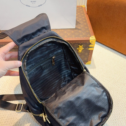 プラダ（ PRADA） バックパック リュックパック レディース