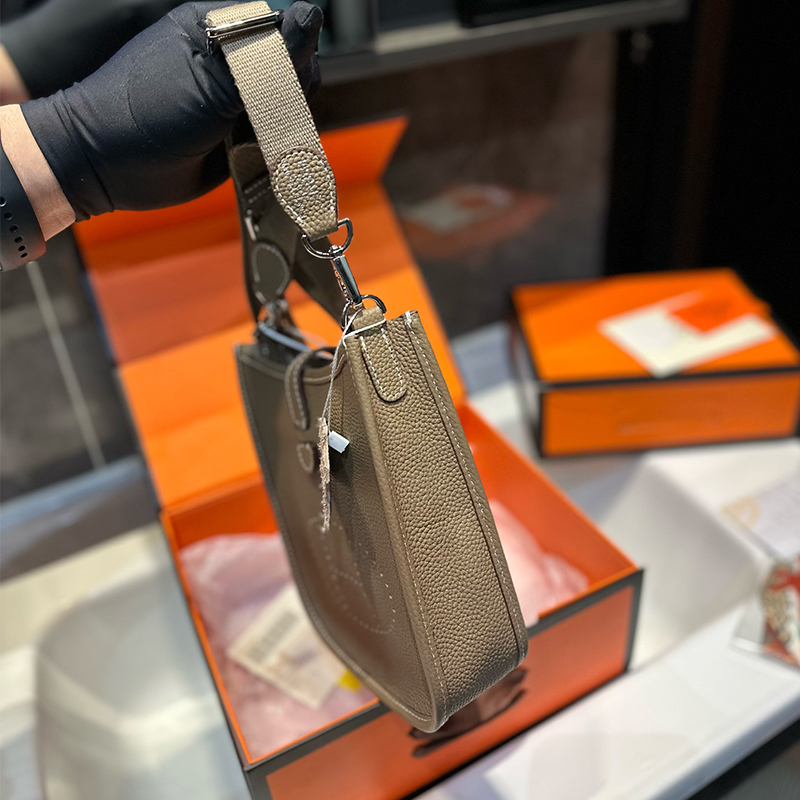 エルメス Hermès Evelyne ショルダーバッグ レディース