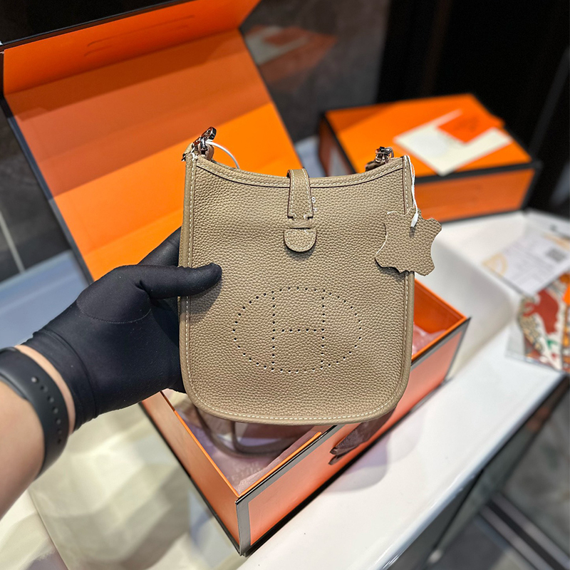 エルメス Hermès Evelyne ショルダーバッグ レディース