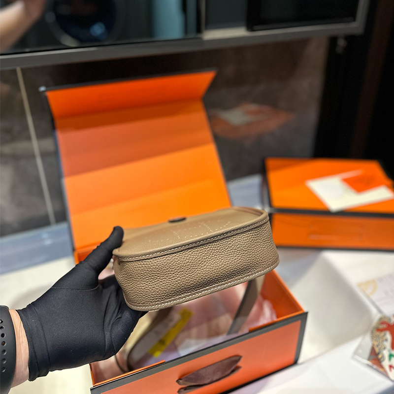 エルメス Hermès Evelyne ショルダーバッグ レディース