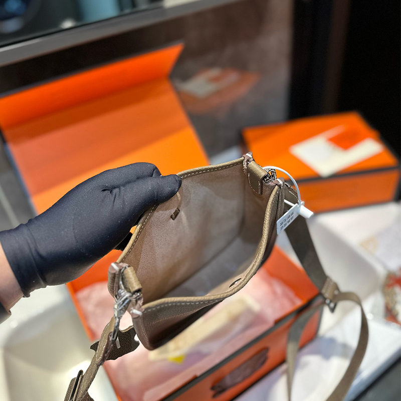 エルメス Hermès Evelyne ショルダーバッグ レディース