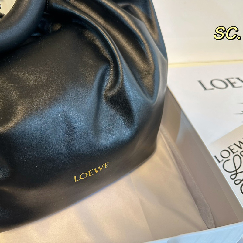 ロエベ (LOEWE) Squeeze ポケットバッグ 脇下バッグ ハンドバッグ レディース