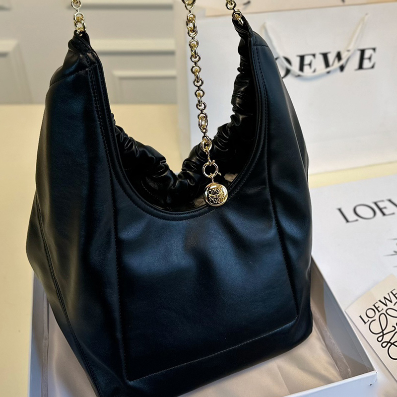 ロエベ (LOEWE) Squeeze ポケットバッグ 脇下バッグ ハンドバッグ レディース