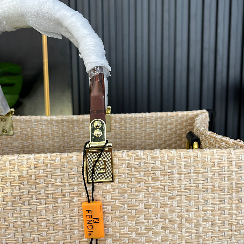 フェンディ（FENDI）無地 定番 トートバッグ レディース