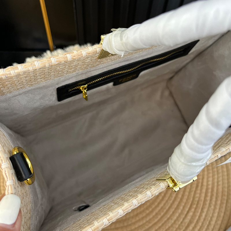 フェンディ（FENDI）無地 定番 トートバッグ レディース