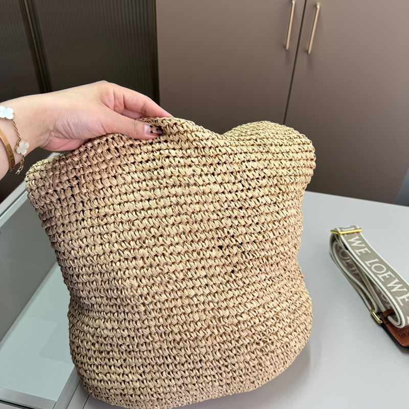 ロエベ (LOEWE) Squeeze クロシェ バッグ ハンドバッグ  レディース