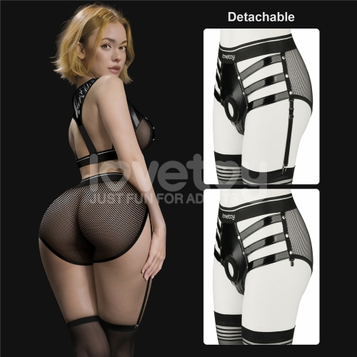 Lovetoy 穿戴式陽具束，含可拆卸吊襪帶與震動器口袋，完美融合舒適與誘惑。